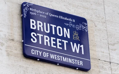 Street sign honouring the birthplace of Queen Elizabeth II